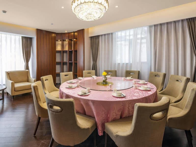 Phoenix Valley Holiday Hotel Zhuhai Bagian luar foto